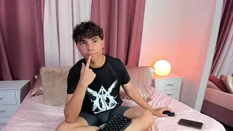 Honeymoon_sariel webcam model stream image