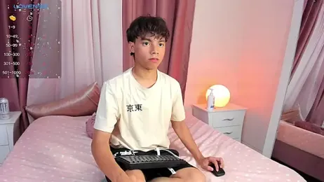 Honeymoon_sariel webcam model stream image