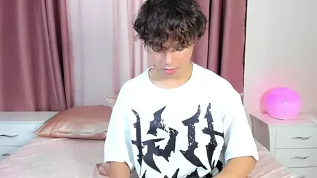 Honeymoon_sariel webcam model stream image