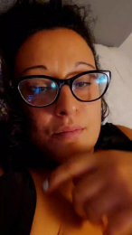 Deandra webcam model stream image