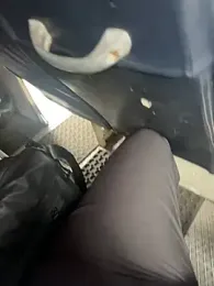 Uber-driver-dam webcam model stream image