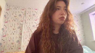 ChunHile webcam model stream image