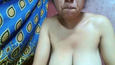 Henints webcam model stream image