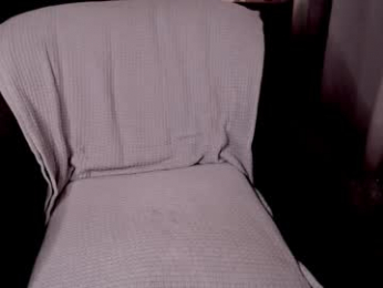 raven_feathers webcam model stream image