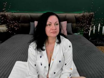 IrissMoon webcam model stream image