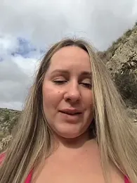 Mona_Plus webcam stripchat model stream image