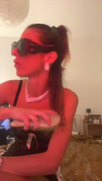 Crystal9898 webcam model stream image