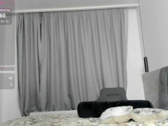 MCfly-1 webcam bongacams model stream image