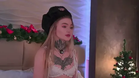 AriWild webcam model stream image