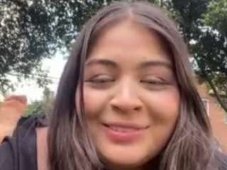 llia webcam model stream image