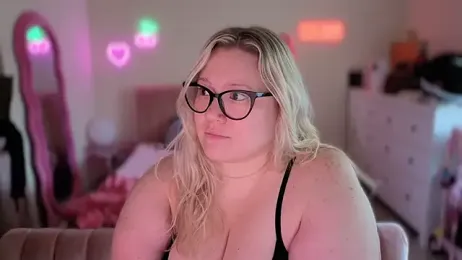 PiggyRose webcam model stream image