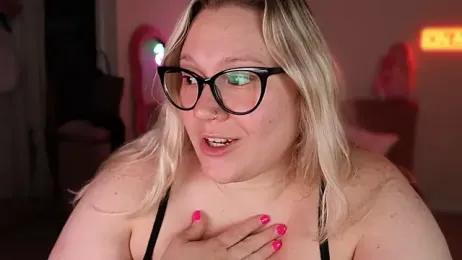 PiggyRose webcam model stream image