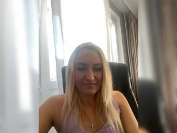 44enji webcam bongacams model stream image