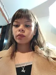 _Isabella-7 webcam model stream image