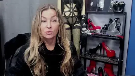 crystaLUX webcam model stream image