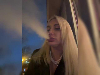 Tvoyasamka77 webcam model stream image