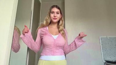 HalleyHinnen webcam model stream image