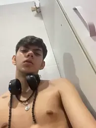 Cos_minn webcam stripchat model stream image