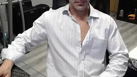 latinoo23bom webcam model stream image