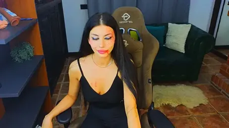 Emmi_Swon webcam model stream image