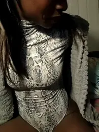 HoneyDropsX webcam stripchat model stream image