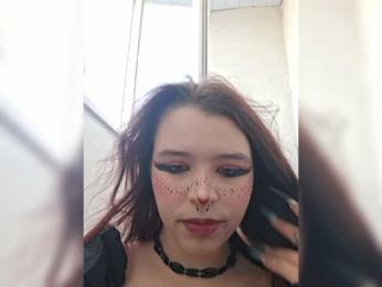 MommyAxFox webcam bongacams model stream image