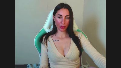 Cammila_horn webcam cam4 model stream image