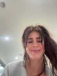 aus_queen webcam model stream image