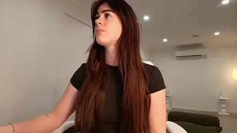 aus_queen webcam model stream image