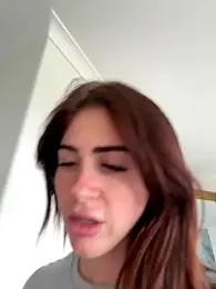 aus_queen webcam model stream image