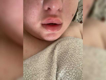 Swettypussy69 webcam bongacams model stream image