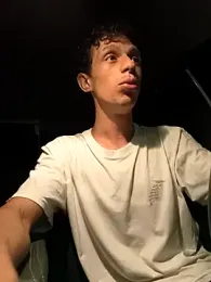 novin99 webcam model stream image