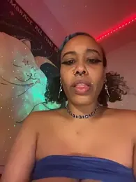 loveluna8 webcam stripchat model stream image