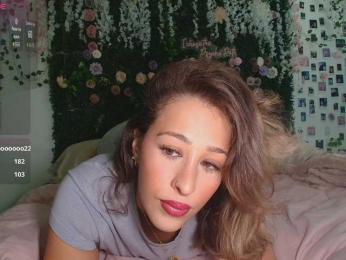 LyraCovee webcam bongacams model stream image