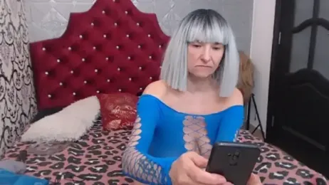 MilfDolores webcam model stream image