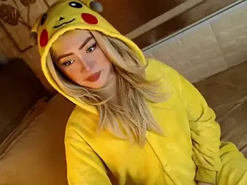 yourdevilsweettsx webcam stripchat model stream image