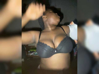 PrettyJade webcam model stream image