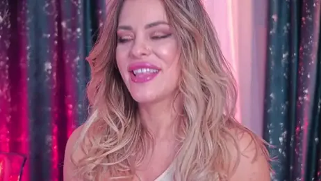 RoseEvann webcam model stream image