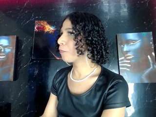emma-michaelss webcam model stream image