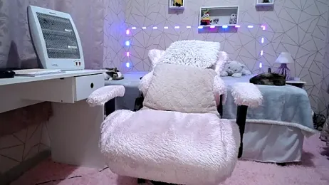 Irresistible24 webcam model stream image