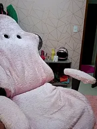 Irresistible24 webcam model stream image