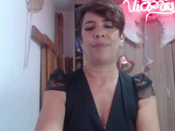 victoria25_meester webcam model stream image