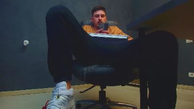 EnzzoRace webcam model stream image