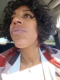 Goldenlace webcam model stream image