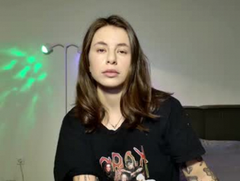 lucyrait webcam model stream image