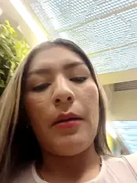 Sharyt_Naughty webcam model stream image