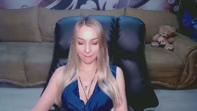 Lovellymalina webcam model stream image