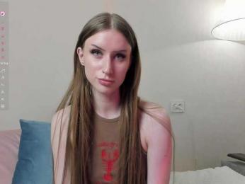 EllieRough webcam model stream image