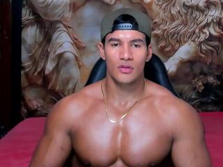 Cris Cruz webcam model stream image