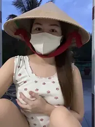 BabyThree_ webcam model stream image